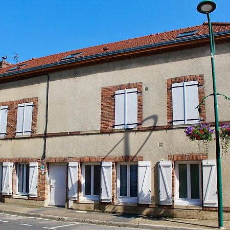 La Demeure Du Marechal-Ferrant Appartement Pierry Buitenkant foto