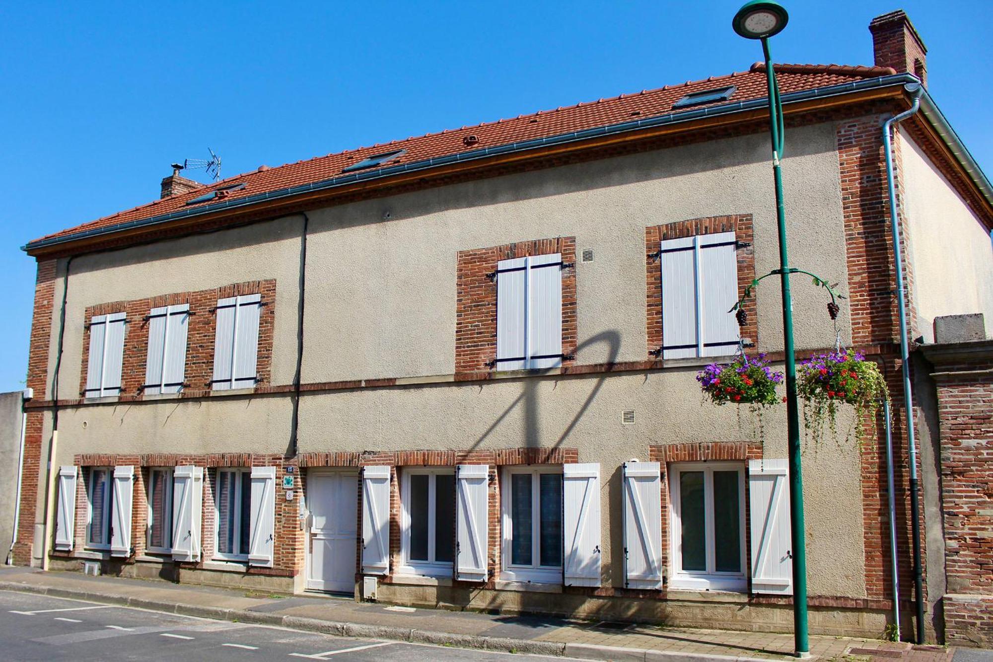 La Demeure Du Marechal-Ferrant Appartement Pierry Buitenkant foto